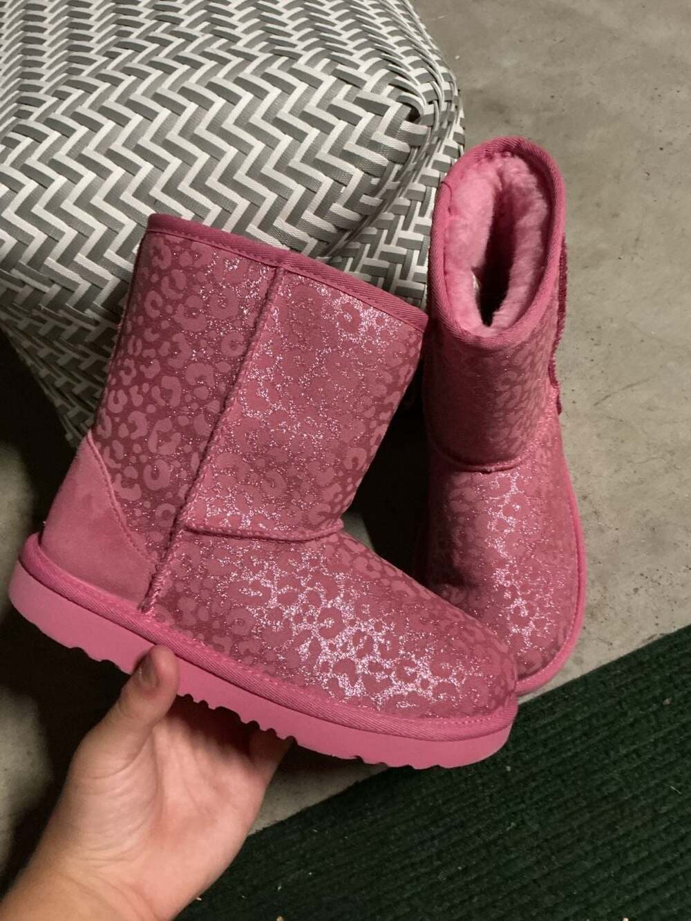 UGG Classic II Glitter Leopard Pink Boots Size. 4.5 Women or 3 Youth